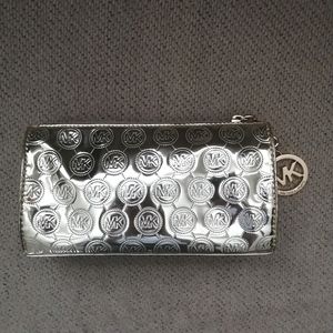 💟2/$15💟Michael Kors gold metallic makeup bag